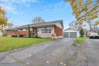 759 St Albans Cres, House other with 3 bedrooms, 1 bathrooms and 6 parking in Woodstock ON | Image 2