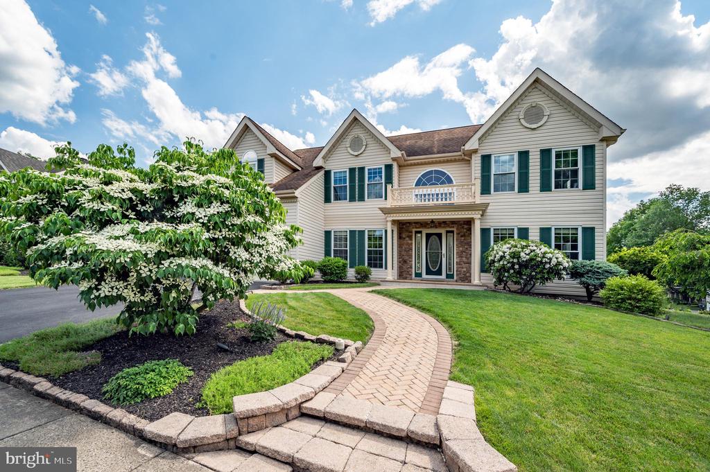 Daystar Dr, Doylestown, PA 18902