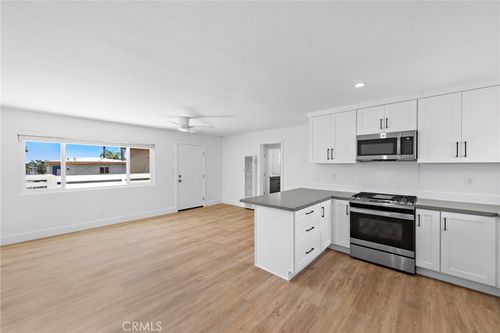 b-322 W Avenida Palizada, San Clemente, CA, 92672 | Card Image