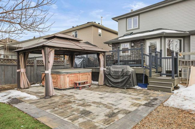 360 Willowbrook Close Nw, Home with 4 bedrooms, 3 bathrooms and 4 parking in Airdrie AB | Image 36