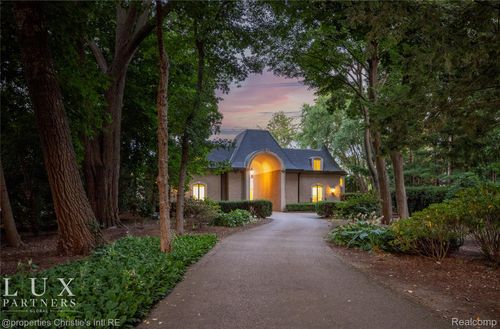1010 Lake Shore Rd, Grosse Pointe Shores, MI, 48236-4106 | Card Image