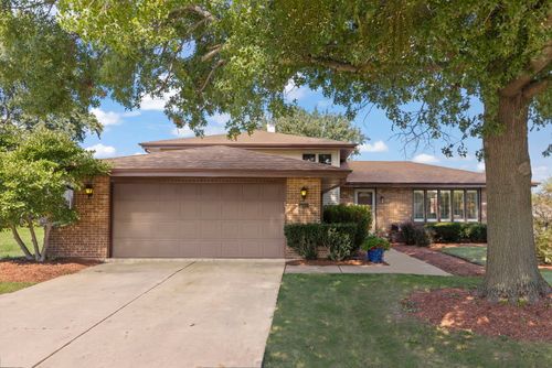 8808 Wheeler Dr, Orland Park, IL, 60462-4708 | Card Image