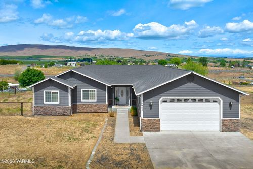 14905 Violet Ct, Yakima, WA, 98908-8100 | Card Image