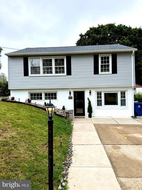 120 Hillcrest Ave, MORRISVILLE, PA, 19067-1123 | Card Image