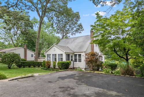 106 Belle Ave, Ronkonkoma, NY, 11779-4957 | Card Image