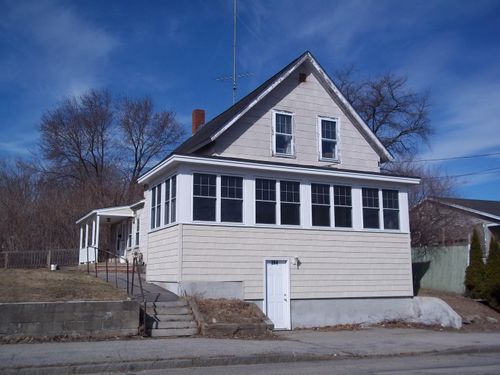 264 Calef Rd, Manchester, NH, 03103-6456 | Card Image