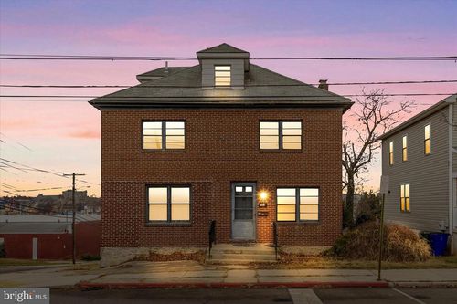 101 N Cleveland Ave, HAGERSTOWN, MD, 21740-5029 | Card Image