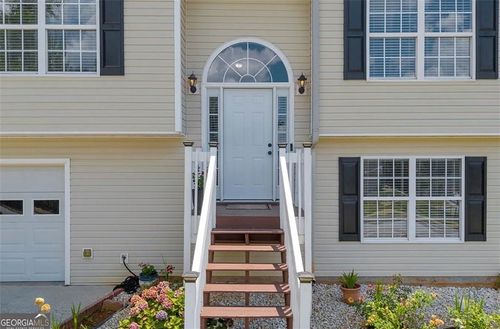 605 Ashland Park Way, Lawrenceville, GA, 30045-5221 | Card Image