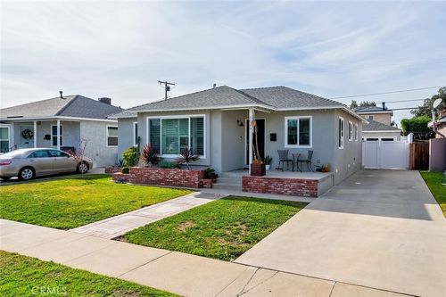 5049 Adenmoor Ave, Lakewood, CA, 90713-2503 | Card Image