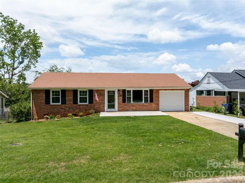88 Skyview Ter, Asheville, NC, 28806-3744 | Card Image