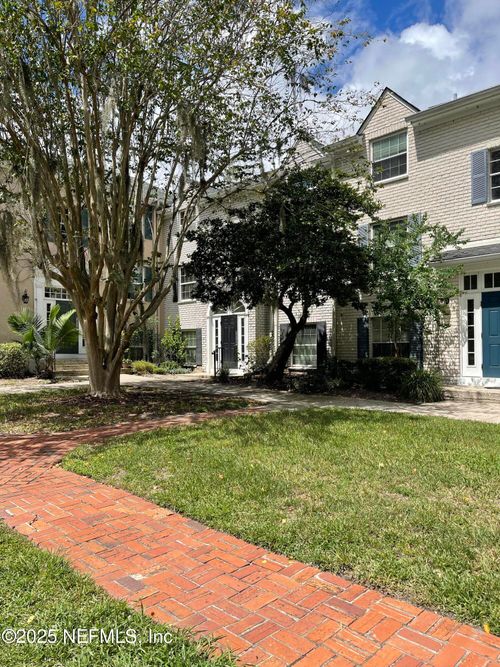 202-4303 Plaza Gate Ln S, Jacksonville, FL, 32217-5402 | Card Image