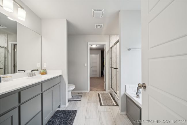 PRIMARY BATHROOM | Image 26