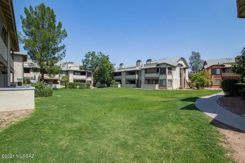 1668 W Park Wood Ln, Tucson, AZ, 85746-1309 | Card Image