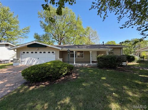 1321 Petite Dr, Saint Louis, MO, 63138-2338 | Card Image