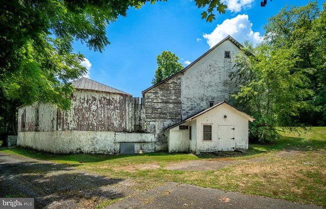 11 Sweet Water Rd, House other with 5 bedrooms, 2 bathrooms and null parking in ELVERSON PA | Image 39