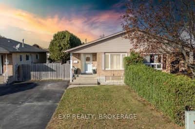 566 Whistler Terr, Home with 3 bedrooms, 2 bathrooms and 2 parking in Kingston ON | Image 1