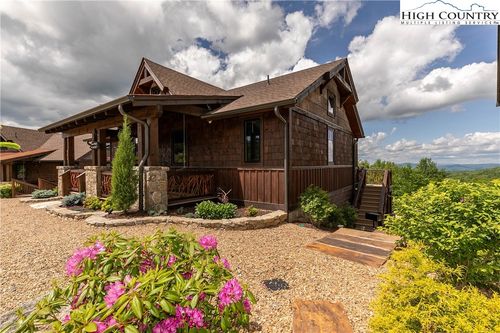 40 Camp Eagle Ct, Banner Elk, NC, 28604-6237 | Card Image