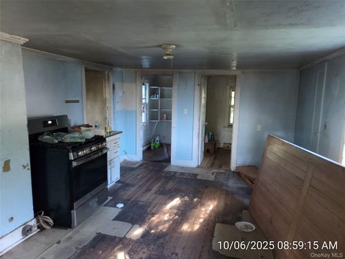 178 Montauk Hwy, Speonk, NY, 11972-2501 | Card Image