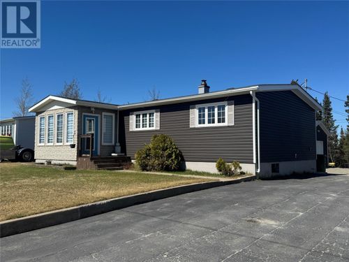 17 Guy St, Wabush, NL, A2V0A1 | Card Image