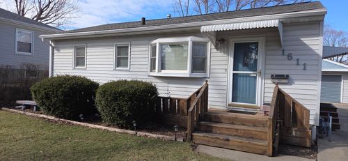 1611 E Ridgeway Avenue, Waterloo, IA, 50702 | Card Image