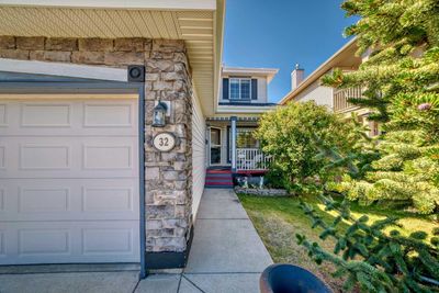 32 Rocky Ridge Close Nw, House detached with 4 bedrooms, 2 bathrooms and 4 parking in Calgary AB | Image 3