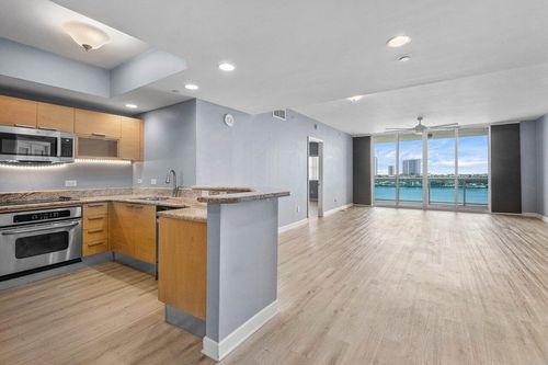 unit-614-2640 Lake Shore Dr, Riviera Beach, FL, 33404-4668 | Card Image