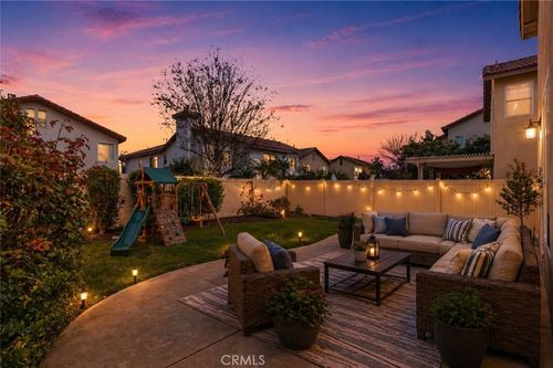 255 Roxanne Ln, Corona, CA, 92882 | Card Image