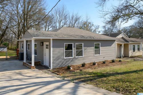 1551 27th Ave N, HUEYTOWN, AL, 35023-3365 | Card Image