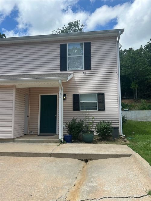 1370 E Sequoyah Court, Fayetteville, AR, 72701 | Card Image