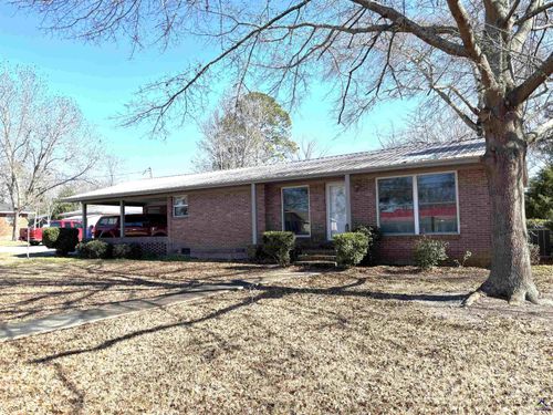 216 E Peter St, Cochran, GA, 31014-6640 | Card Image