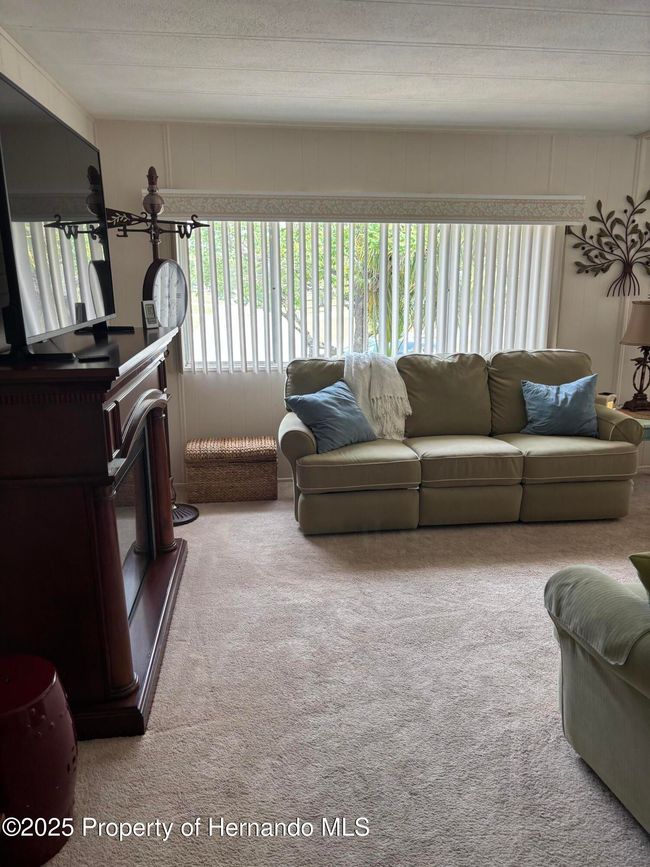 14334 Midfield St, House other with 3 bedrooms, 2 bathrooms and null parking in BROOKSVILLE FL | Image 13