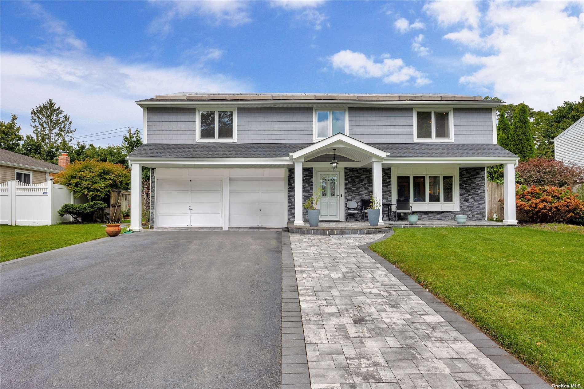 Summerfield Dr, Lake Grove, NY 11755