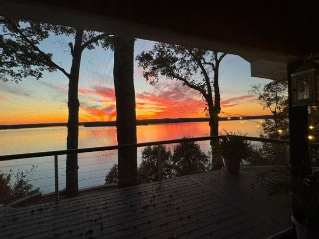 591 Shore Dr, House other with 3 bedrooms, 2 bathrooms and 2 parking in Big Sandy TN | Image 90