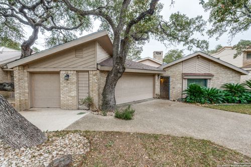 7801 Timber Top Dr, Fair Oaks Ranch, TX, 78015-4571 | Card Image