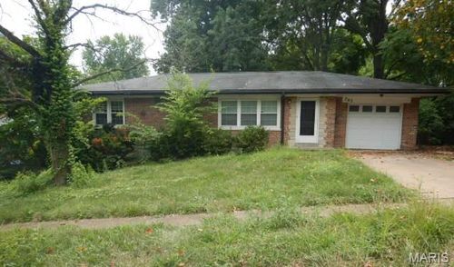 702 Palace Ct, Saint Louis, MO, 63135-1748 | Card Image
