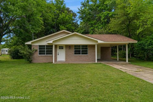 2486 Bay Vista Dr, Biloxi, MS, 39531-2802 | Card Image