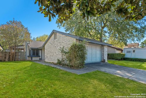 5936 Misty Gln, San Antonio, TX, 78247-4701 | Card Image