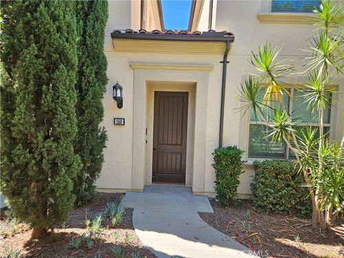 150 Nature, Irvine, CA, 92620-3841 | Card Image