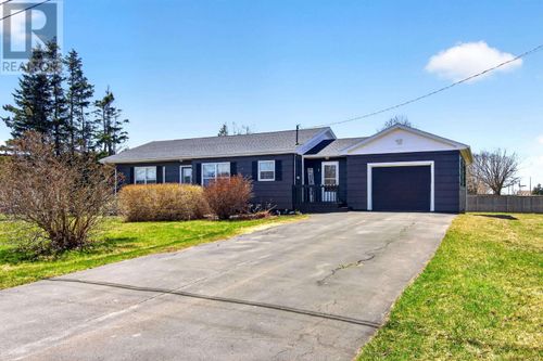 1 Walker Dr, House with 3 bedrooms, 2 bathrooms and null parking in Kensington PE | Card Image