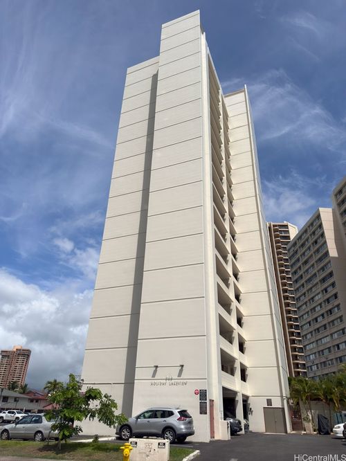 apt-1004-949 Ala Nanala St, Honolulu, HI, 96818-2928 | Card Image
