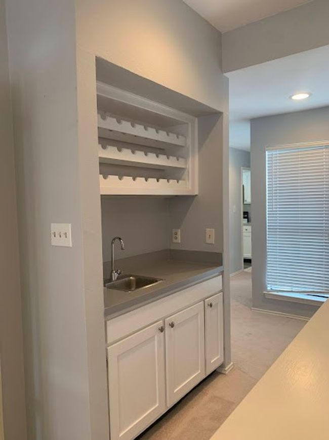 APT-255 - 5100 Verde Valley Ln, Condo with 2 bedrooms, 2 bathrooms and null parking in Dallas TX | Image 10