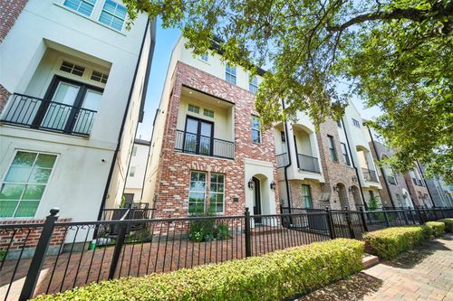 9443 Fannin St, Houston, TX, 77045-4562 | Card Image