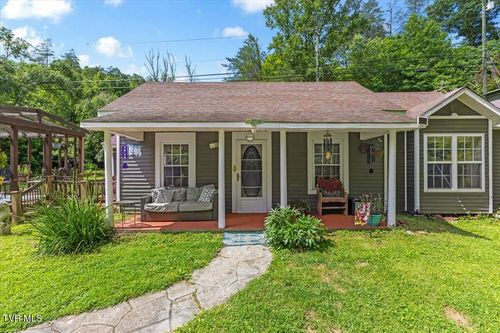 1126 Ruritan Run Rd, Gate City, VA, 24251-4788 | Card Image
