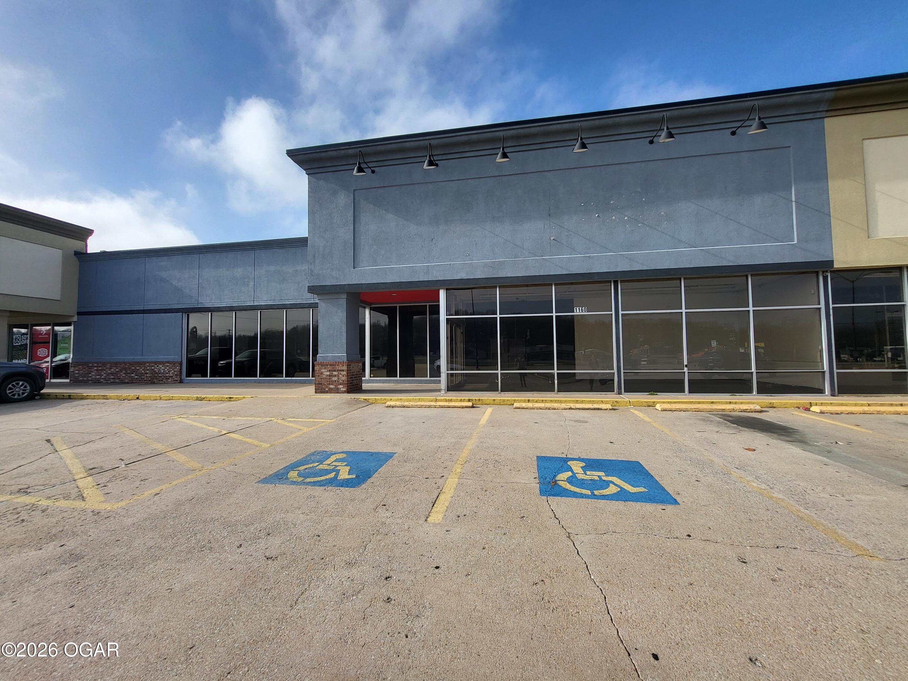 1160 S Neosho Blvd, Neosho, MO 64850