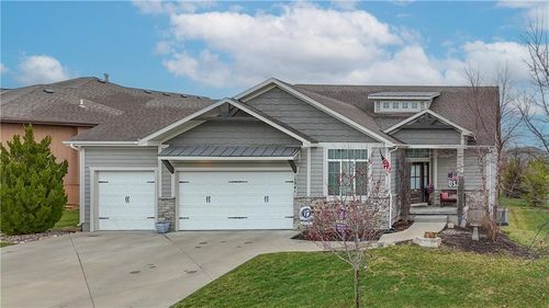 15941 W 163rd Ter, Olathe, KS, 66062-8244 | Card Image