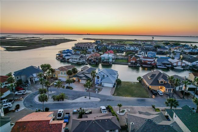 15349 Key Largo Ct, House other with 3 bedrooms, 3 bathrooms and null parking in Corpus Christi TX | Image 39