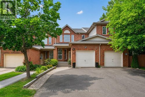 174 Carwood Circle W, Ottawa, ON, K1K4V6 | Card Image