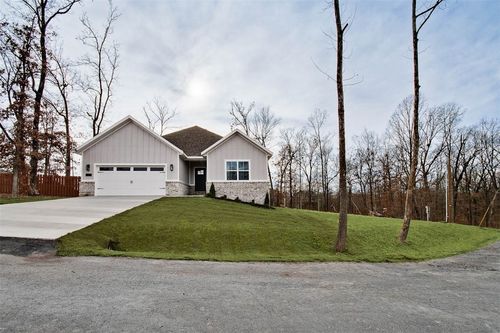 21 Kirkconnel Ln, Bella Vista, AR, 72715-2804 | Card Image