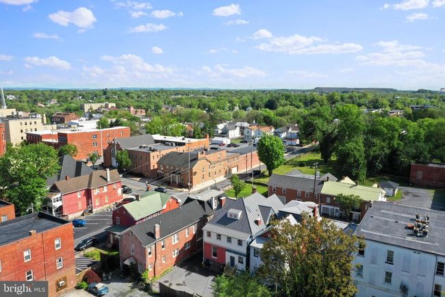 408 W King St, Home with 0 bedrooms, 4 bathrooms and null parking in MARTINSBURG WV | Image 64