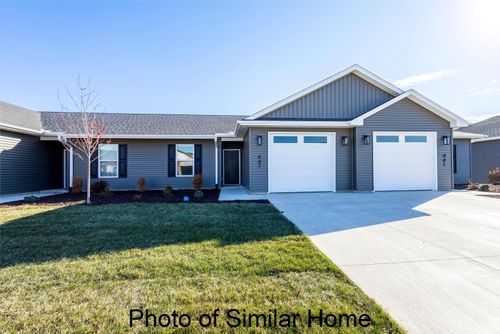 450 N 2nd St, Eldridge, IA, 52748-1257 | Card Image